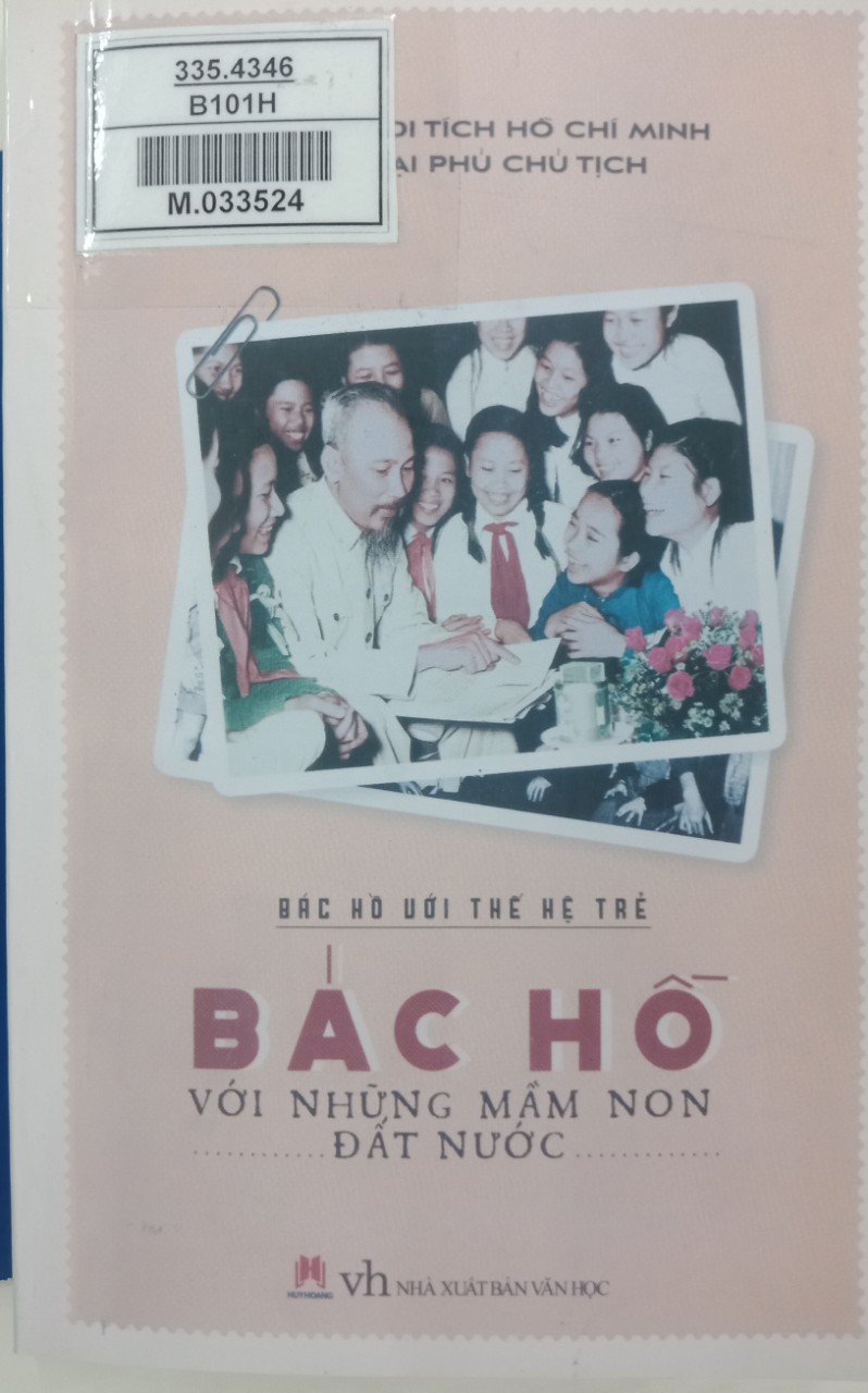 Bác Hồ với những mầm non đất nước