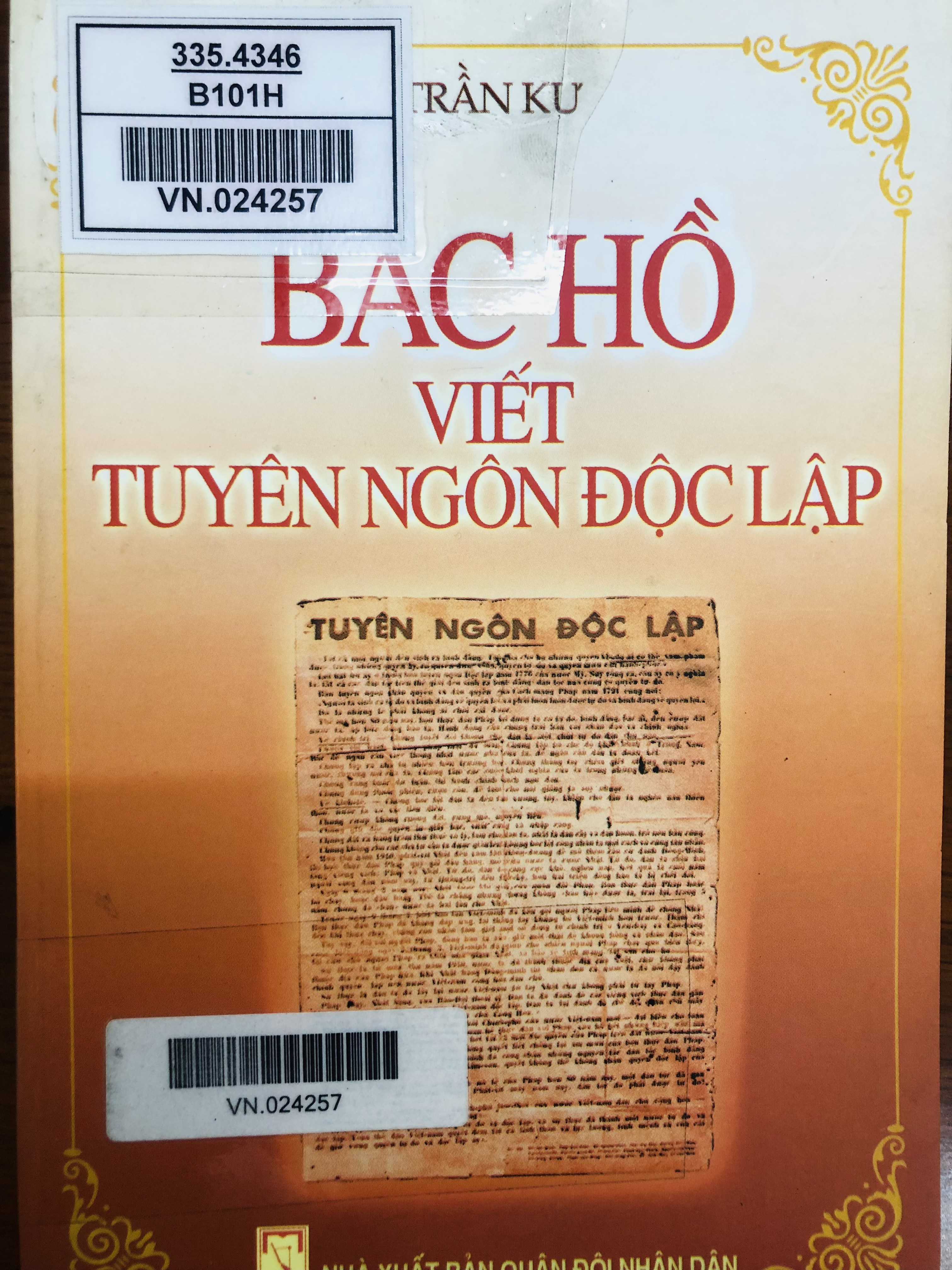 Bác Hồ viết tuyên ngôn độc lập
