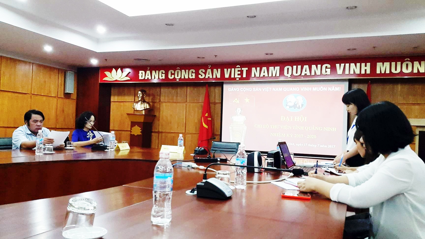 Đại hội Chi bộ Thư viện tỉnh Quảng Ninh nhiệm kỳ 2017- 2020