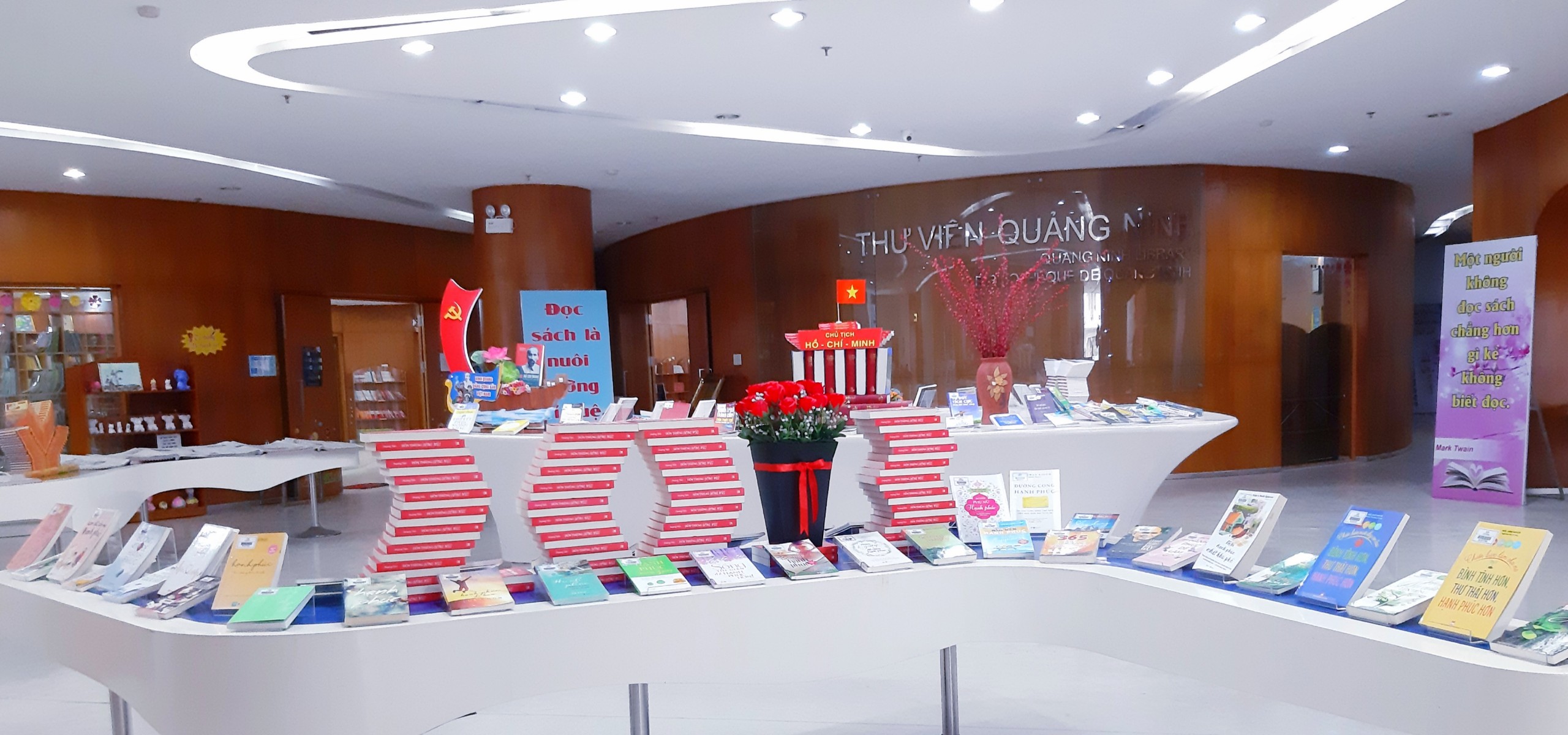 THƯ VIỆN TỈNH QUẢNG NINH HƯỞNG ỨNG NGÀY QUỐC TẾ HẠNH PHÚC 20/3