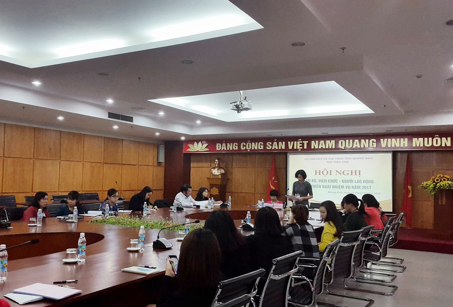 Hội nghị cán bộ, viên chức - người lao động Thư viện tỉnh Quảng Ninh năm 2017