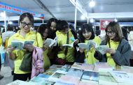Độc giả Quảng Ninh nô nức đến hội sách
