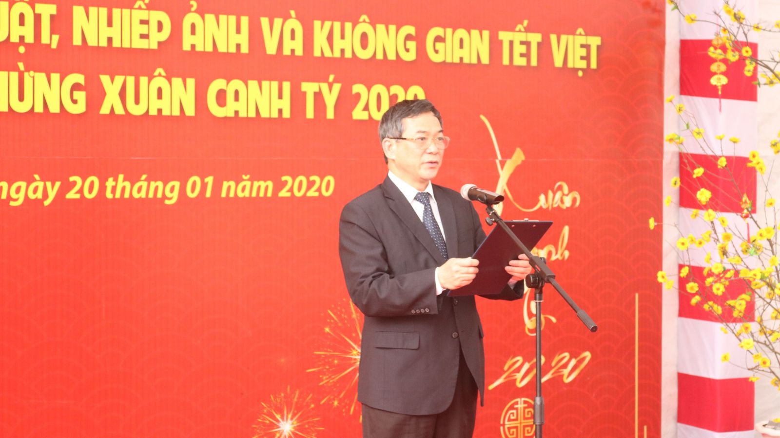 Khai mạc “Triển lãm sách, báo, mỹ thuật, nhiếp ảnh và không gian Tết Việt” Mừng Đảng - Mừng Xuân Canh Tý 2020