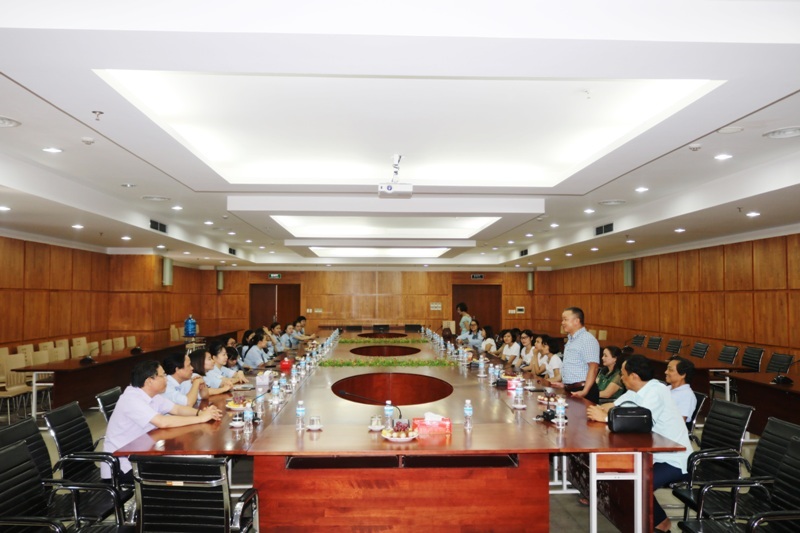 Đoàn công tác Thư viện tỉnh Bắc Giang đến tham quan, làm việc với Thư viện tỉnh Quảng Ninh