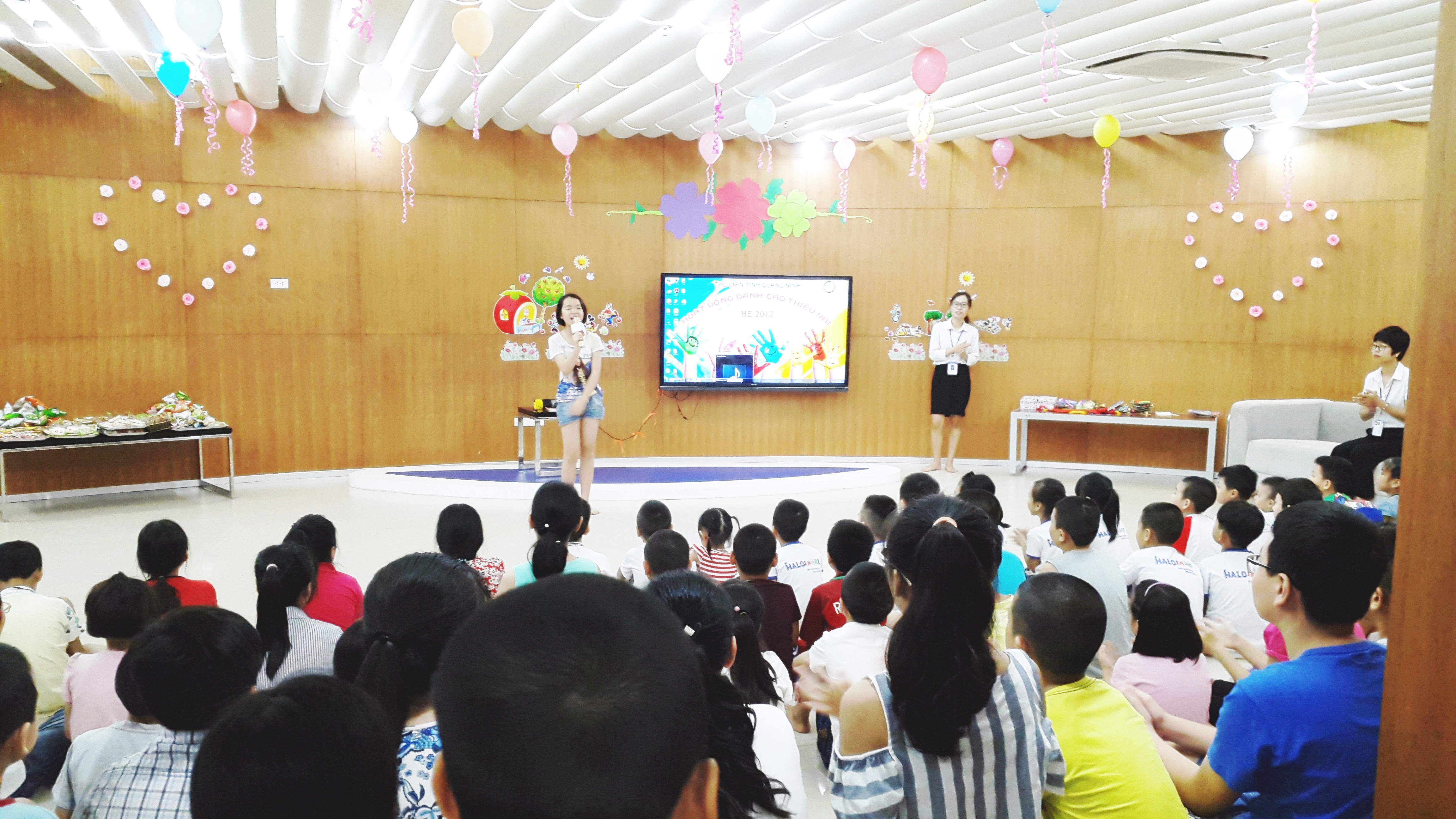 Vui tết thiếu nhi 1-6 tại thư viện tỉnh Quảng Ninh