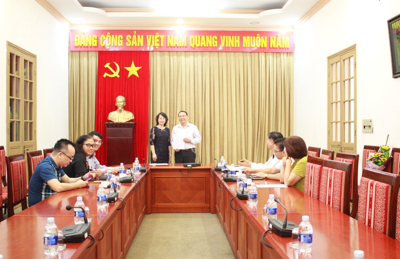 Công bố Quyết định về việc thay đổi nhân sự Hội Thư viện Việt Nam khóa III, nhiệm kỳ 2016-2021