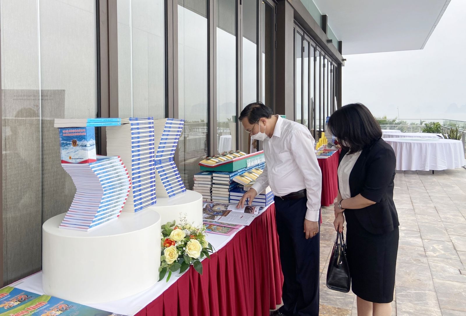 Thư viện, Bảo tàng tỉnh trưng bày mô phỏng bảo vật quốc gia, xếp sách nghệ thuật tại Chương trình phát động mở lại hoạt động du lịch “Việt Nam – Trải nghiệm trọn vẹn”