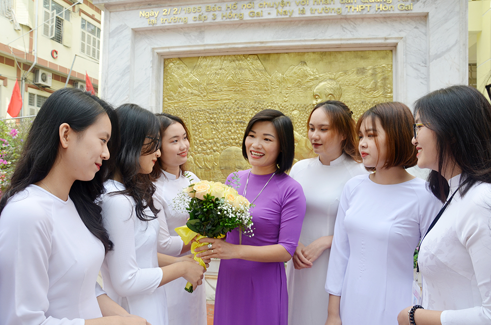 Chào mừng Ngày Nhà giáo Việt Nam 20/11: Xây dựng đội ngũ nhà giáo vừa hồng, vừa chuyên trong thời đại 4.0